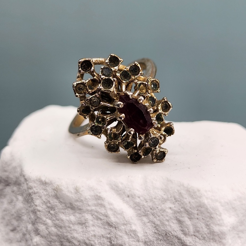 Vintage 18K HGE Gold Red Glass Rhinestone Cluster Cocktail Ring Size 6.5 Gift